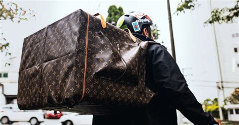 louis vuitton spedizioni|Louis Vuitton delivery.